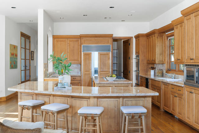 49260 Jfk Trail, Palm Desert CA: https://media.crmls.org/mediaz/c2a846a4-0634-4cad-b74a-519790f01e56.jpg