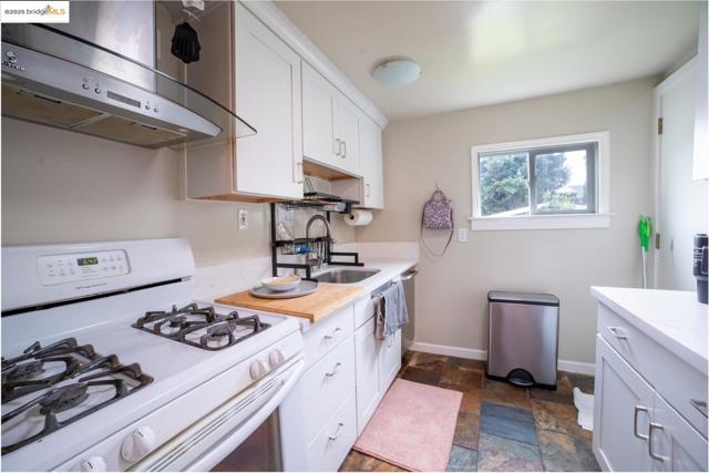 Image 37 of 50 For 1217 32nd St