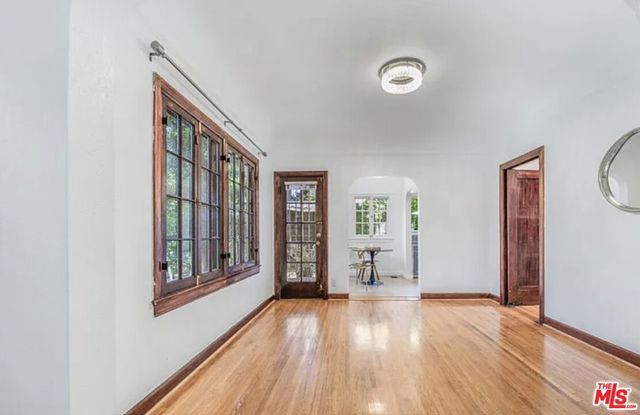 5112 Edgewood Place, Los Angeles CA: https://media.crmls.org/mediaz/c2a9f51c-08b2-4c5a-8540-319c0482bace.jpg