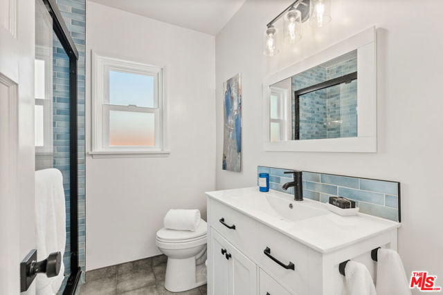 4101 Coolidge Avenue, Los Angeles CA: https://media.crmls.org/mediaz/c2aa9562-d225-4431-af87-fec361a6ba1c.jpg