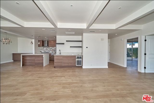 C2Aba4Fc 341E 4C26 Abce 172003D067E4 131 N Gale Drive #Penthouse, Beverly Hills, Ca 90211 &Lt;Span Style='Backgroundcolor:transparent;Padding:0Px;'&Gt; &Lt;Small&Gt; &Lt;I&Gt; &Lt;/I&Gt; &Lt;/Small&Gt;&Lt;/Span&Gt;