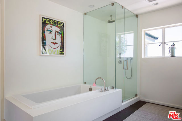 2249 Mountain Oak Drive, Los Angeles CA: https://media.crmls.org/mediaz/c2abeb52-fdec-4c28-9ea1-cba6696b1a3a.jpg