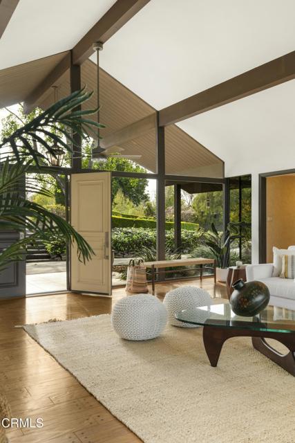 230 Avocado Place, Camarillo CA: https://media.crmls.org/mediaz/c2ae66e7-974f-4278-9b6d-1aaf3e9e3575.jpg