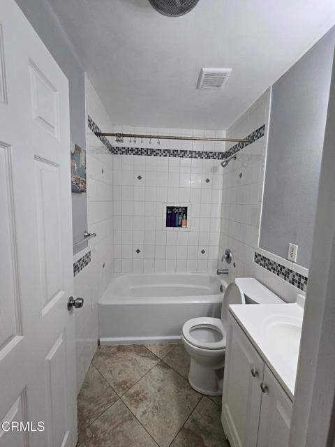 Detail Gallery Image 3 of 4 For 734 W Hemlock St, Port Hueneme,  CA 93041 - 2 Beds | 1 Baths