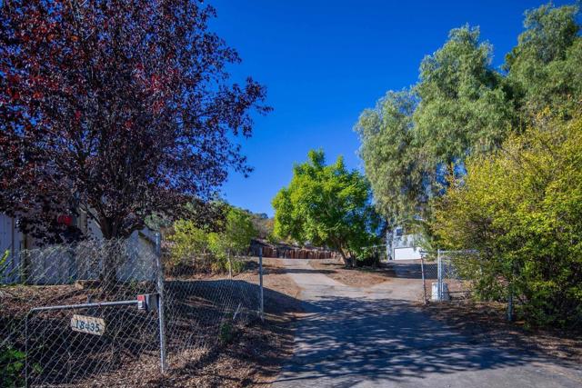18435 Chablis Rd., Ramona CA: https://media.crmls.org/mediaz/c2af9162-cba3-4d13-91b9-12fda1cf47ec.jpg