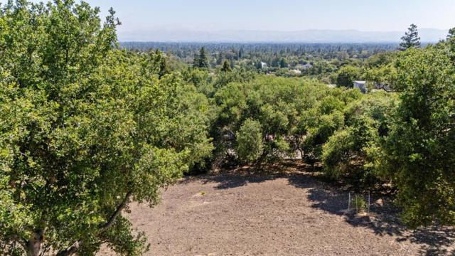 10605 Berkshire Drive, Los Altos Hills CA: https://media.crmls.org/mediaz/c2afb54a-7578-4dc5-8a69-c3417108950e.jpg