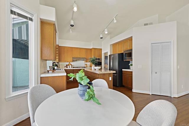 Detail Gallery Image 14 of 48 For 5837 Ranch View Rd, Oceanside,  CA 92057 - 4 Beds | 2/1 Baths
