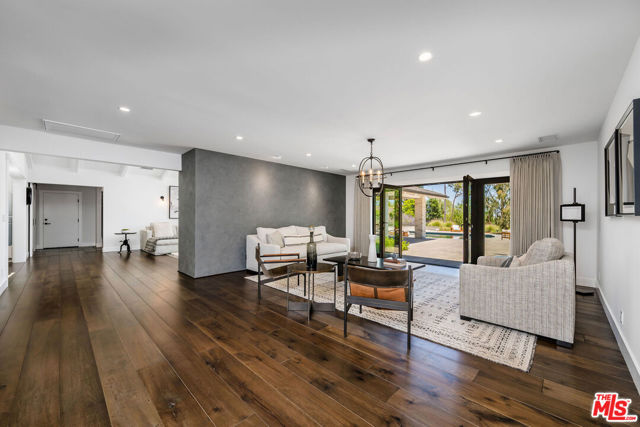 24884 Jim Bridger Road, Hidden Hills CA: https://media.crmls.org/mediaz/c2b1518a-f87c-4894-84c2-31a8d6f6a2a7.jpg