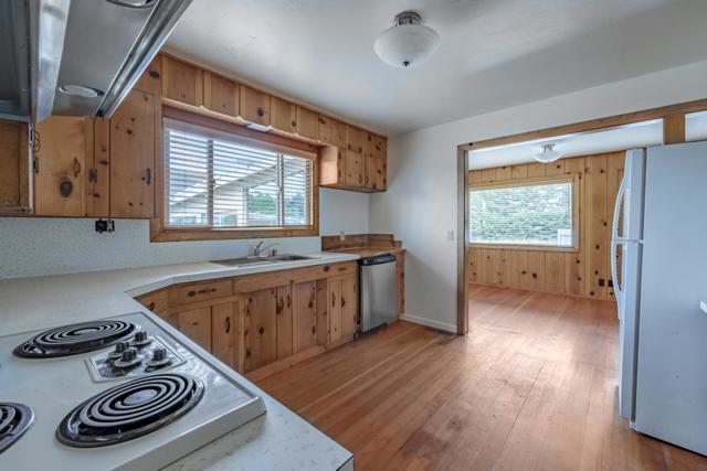137 Whiting Road, Watsonville CA: https://media.crmls.org/mediaz/c2b15f2e-a989-44b9-8fb8-0896ec018d05.jpg