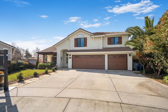 2180 Clearview Drive, Hollister CA: https://media.crmls.org/mediaz/c2b19b54-801c-416d-85a0-c97679197354.jpg