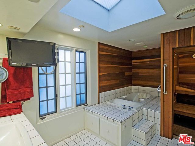 17545 Parthenia Street, Sherwood Forest CA: https://media.crmls.org/mediaz/c2b32b69-d972-4876-998c-03ff37aaf47d.jpg