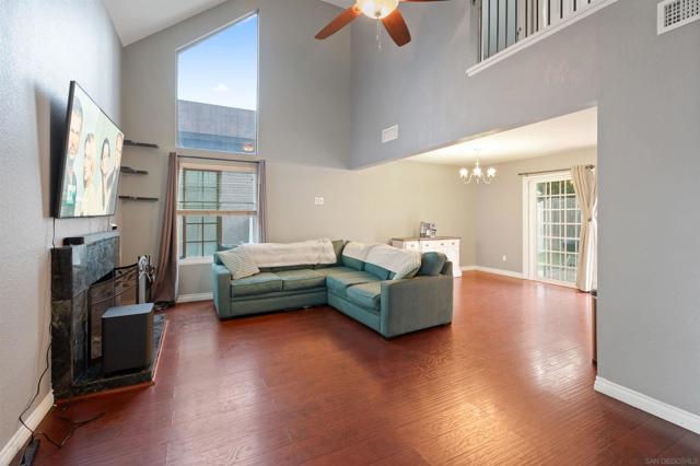 2714 Crownridge Ln, Spring Valley CA: https://media.crmls.org/mediaz/c2b42ade-912e-49a7-bba3-d0d78dae141e.jpg