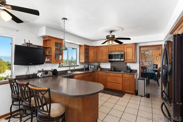 4816 Redondo Dr, La Mesa CA: https://media.crmls.org/mediaz/c2b462cd-0525-4743-a925-e4baf26db70a.jpg