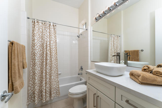 77363 Sky Mesa Lane, Indian Wells CA: https://media.crmls.org/mediaz/c2b4a27e-9c5c-402c-931c-678e1ccf2008.jpg
