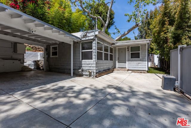 2147 Beverly Glen Boulevard, Los Angeles, California 90077, 2 Bedrooms Bedrooms, ,2 BathroomsBathrooms,Single Family Residence,For Sale,Beverly Glen,25525105