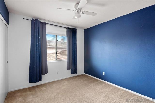2412 Starlight Gln, Escondido CA: https://media.crmls.org/mediaz/c2b52833-2e5e-4166-8daa-7462945baa7d.jpg