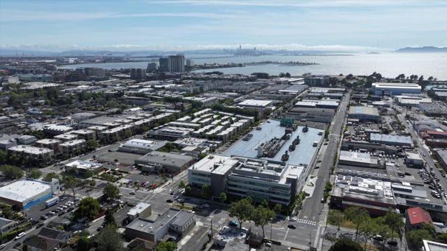 1237 Ashby Avenue, Berkeley CA: https://media.crmls.org/mediaz/c2b56b4c-6793-42ef-98ec-4275a64d08af.jpg