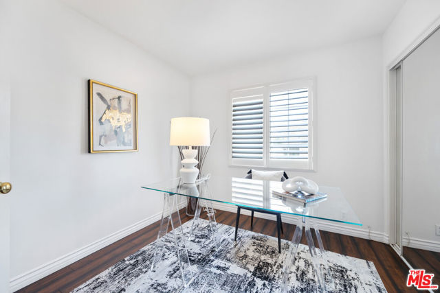 14365 Foothill Boulevard, Sylmar CA: https://media.crmls.org/mediaz/c2b5a5eb-3369-4eb1-b07b-5a4374bb31a5.jpg