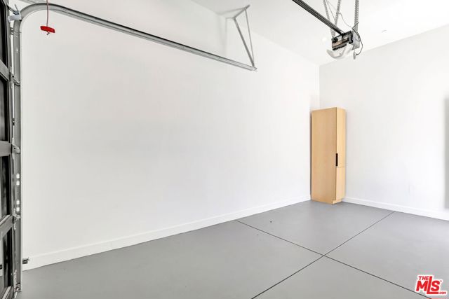 5730 Lasaine Avenue, Encino CA: https://media.crmls.org/mediaz/c2b70abe-f884-40f0-9927-201998de47be.jpg