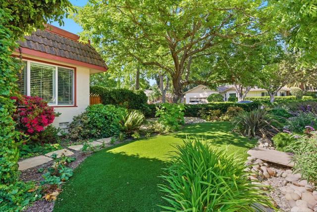 435 Edgewood Road, Redwood City CA: https://media.crmls.org/mediaz/c2b7d9db-6f10-4c39-9b33-b0f6655676bb.jpg