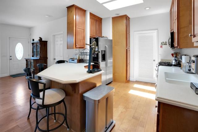 6 PRIMROSE, Aptos CA: https://media.crmls.org/mediaz/c2b7e778-5c72-4285-80d2-97480b80271d.jpg