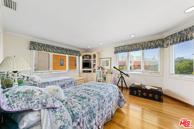 Image 17 of 39 For 821 Glenmere Way