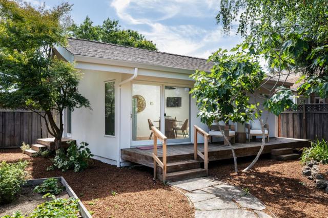 4112 Fair Oaks Avenue, Menlo Park CA: https://media.crmls.org/mediaz/c2b85baf-a07f-48f4-b480-e72e7c9c4468.jpg