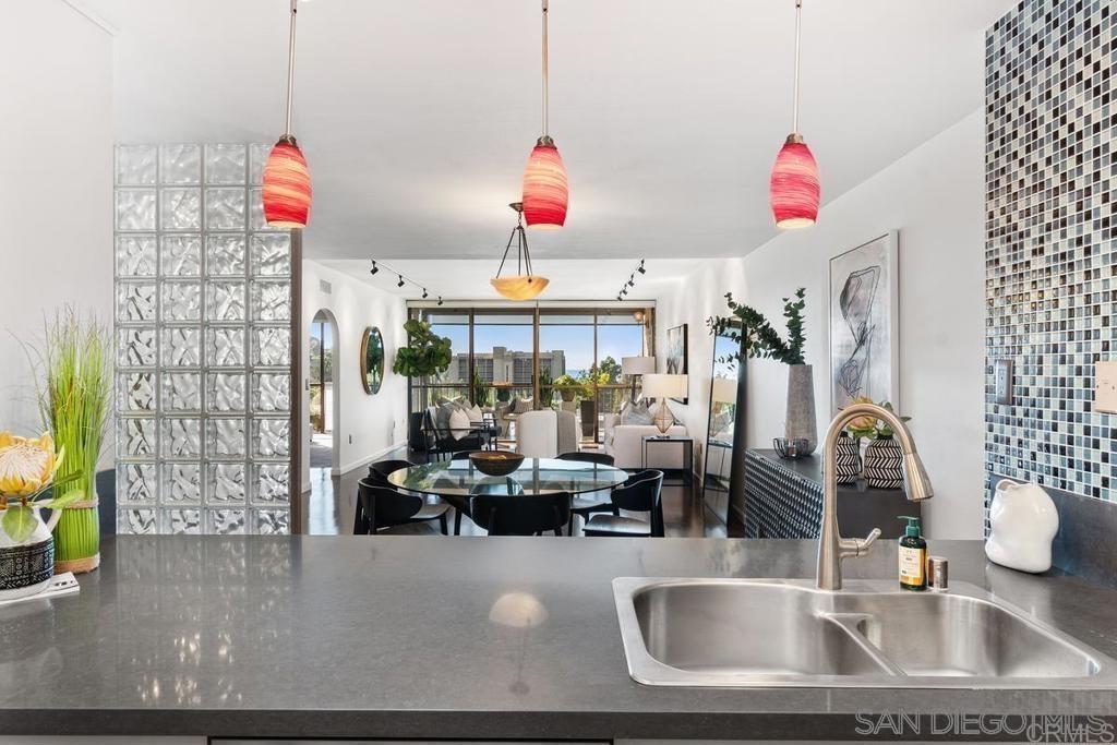 2500 Torrey Pines Rd. - photo 17