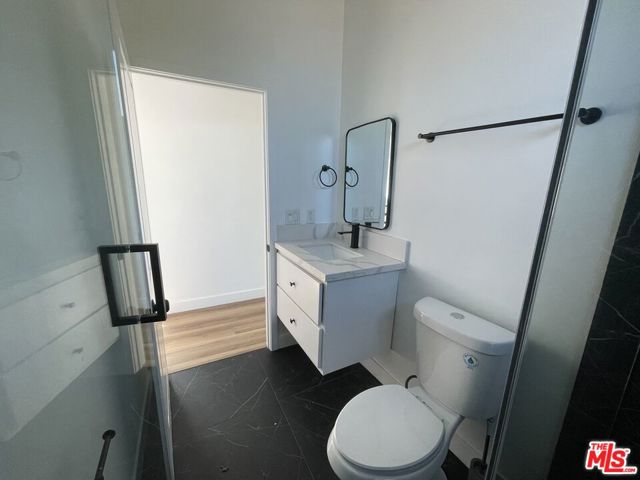8662 Cadillac Avenue, Los Angeles CA: https://media.crmls.org/mediaz/c2b8e193-a12b-48b5-a4bb-f90b78dd2c5f.jpg
