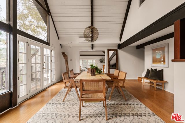 20500 Paradise Lane, Topanga CA: https://media.crmls.org/mediaz/c2b98222-7c12-48d8-9358-75b898b8713e.jpg