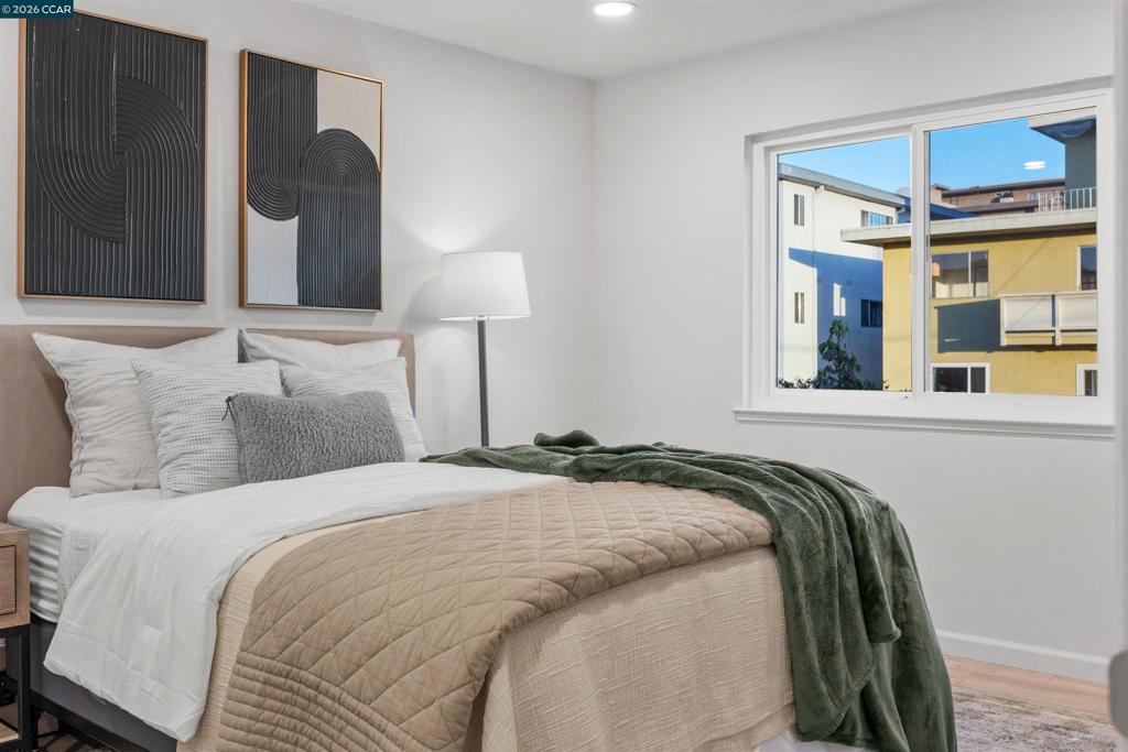 https://media.crmls.org/mediaz/c2b99048-ca73-481d-bd5c-e84d67f25498.jpg?preset=X-Large