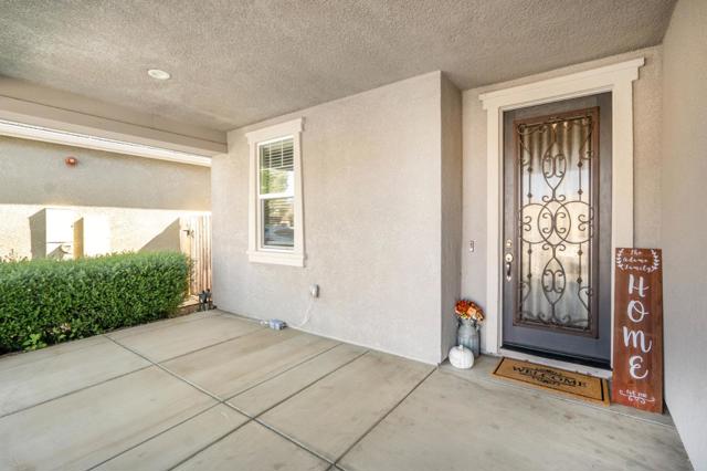1551 Lily Court, Hollister CA: https://media.crmls.org/mediaz/c2b9e2d4-7a8c-4555-b403-d5d1316a78dd.jpg