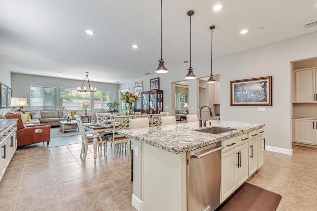 7832 Cobblestone Court, Gilroy CA: https://media.crmls.org/mediaz/c2b9f058-4274-482b-86d8-f35f8a852611.jpg