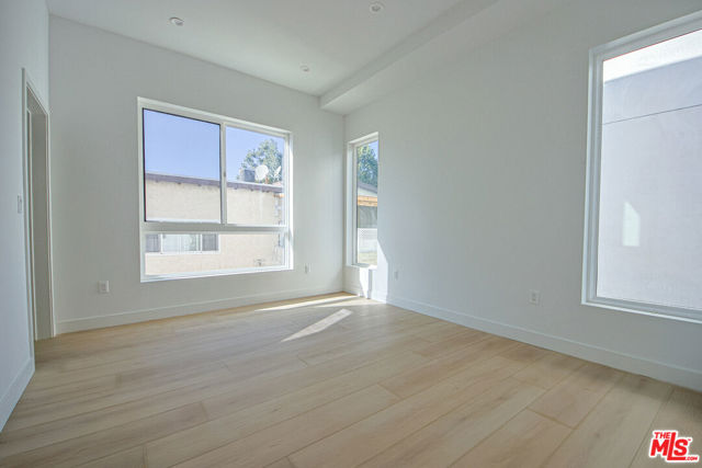 Image 36 of 74 For 6401 Odessa Avenue