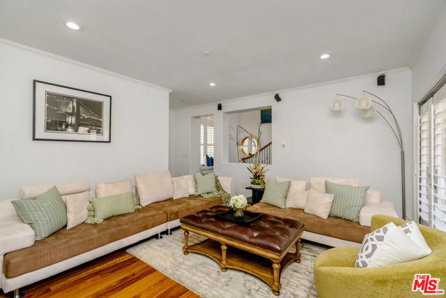5734 Celedon, Playa Vista CA: https://media.crmls.org/mediaz/c2bb78c1-383c-4c9e-92a0-723b06d28068.jpg