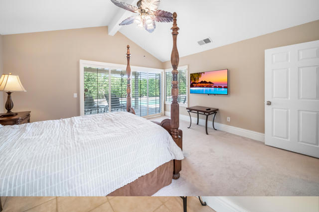 43512 Via Magellan Drive, Palm Desert CA: https://media.crmls.org/mediaz/c2bc687b-c599-489f-a40d-c6809bc65efd.jpg