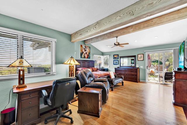 17505 Corte Lomas Verde, Poway CA: https://media.crmls.org/mediaz/c2bc8f4f-8aa8-4105-90aa-8ad7325920a1.jpg