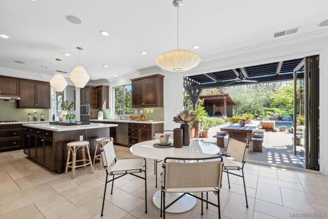 11577 Sweet Willow Way, San Diego CA: https://media.crmls.org/mediaz/c2bca50a-e0f7-4f91-af67-1ef5fac215f3.jpg