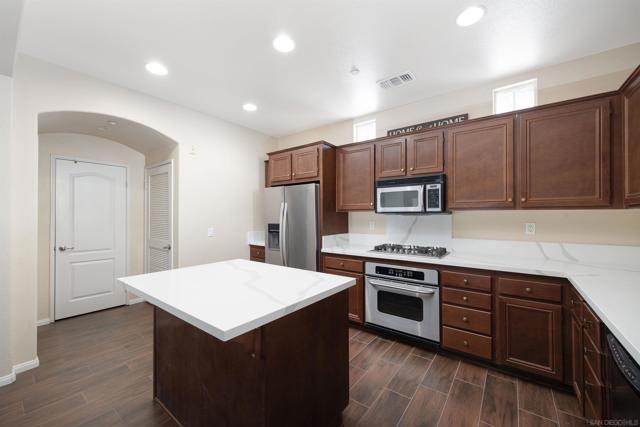 Image 6 of 19 For 1661 Brittle Bush Drive  275