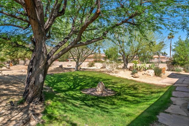 47200 Desert Lily Drive, Palm Desert, CA 92260