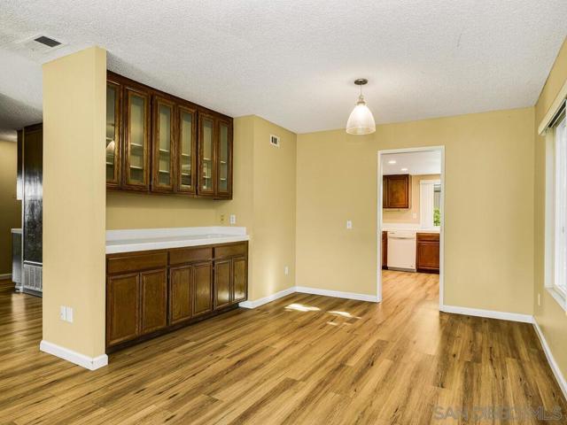 9555 Via Pereza, San Diego CA: https://media.crmls.org/mediaz/c2be3c5b-65e2-4346-ab7e-9273b1f450a8.jpg