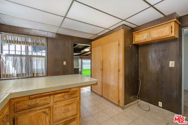 3825 Edgehill Drive, Los Angeles CA: https://media.crmls.org/mediaz/c2beb46d-12e4-4bb0-a987-c9681527e5e0.jpg