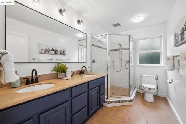 6951 Chambers Dr, Oakland CA: https://media.crmls.org/mediaz/c2bf37e4-2271-4d65-82eb-0c9c35be528c.jpg