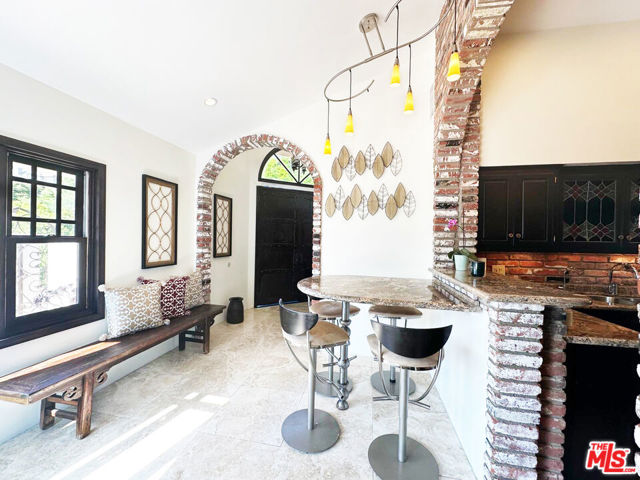 12751 Mulholland Drive, Beverly Hills CA: https://media.crmls.org/mediaz/c2bf3a54-082c-4280-90d5-4451de82b8d1.jpg