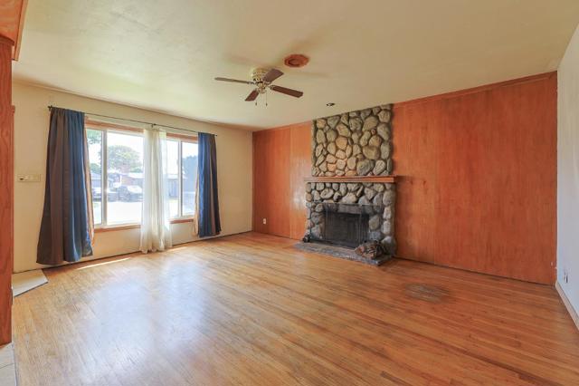 216 Crescent, Salinas CA: https://media.crmls.org/mediaz/c2bf5a56-3bb2-4e9a-a6a6-3bc744f1c7c1.jpg