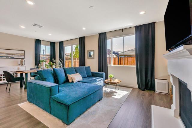 414 Ledro Way, Oakley CA: https://media.crmls.org/mediaz/c2c074f3-b956-4682-bc72-0f68b7c2a1ff.jpg