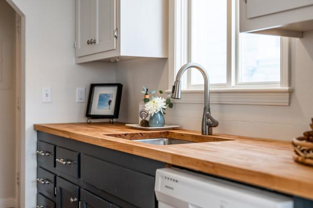 219 San Jose Avenue, Capitola CA: https://media.crmls.org/mediaz/c2c07b36-124e-43cf-b47d-18d8cce3910b.jpg