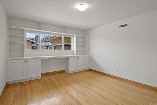 Detail Gallery Image 28 of 75 For 6301 Castejon Dr, La Jolla,  CA 92037 - 4 Beds | 3 Baths