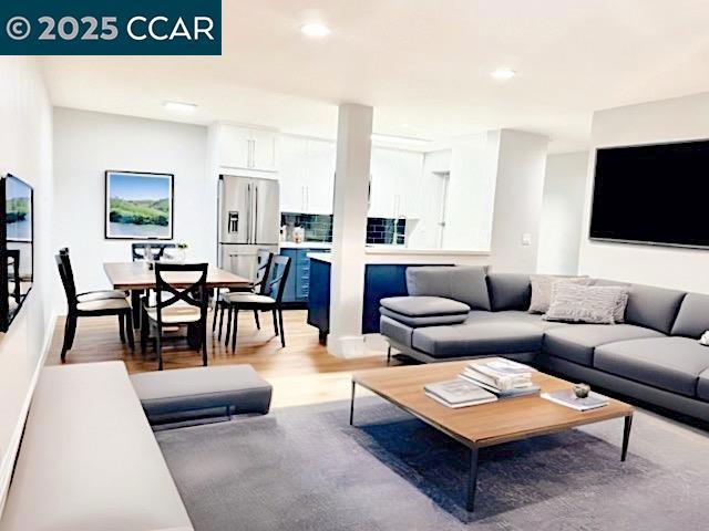 1305 Webster St, Alameda CA: https://media.crmls.org/mediaz/c2c1164a-7416-4cd4-8a4b-ce40c508ce89.jpg