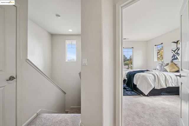 1861 Parkside Dr, Concord CA: https://media.crmls.org/mediaz/c2c459cd-0b13-4260-a37e-d764845fd41f.jpg
